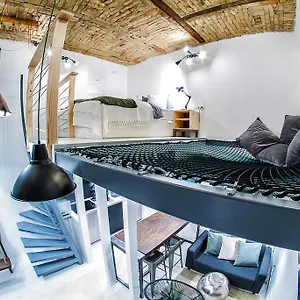 Designer Loft At The Great Synagogue Apartamento